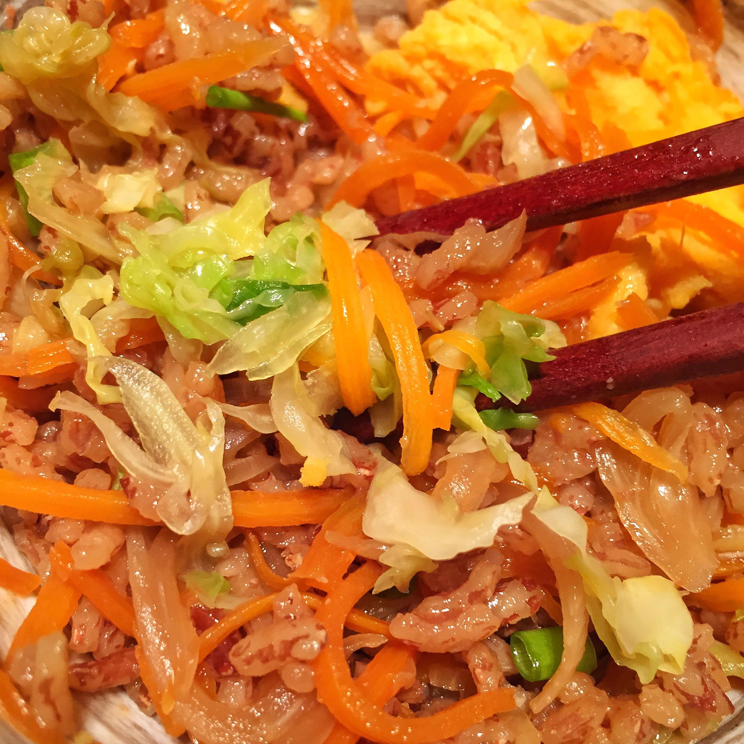 快手一人食------日式味噌時蔬煲仔紅米飯（陶瓷鍋版）的做法 步骤9