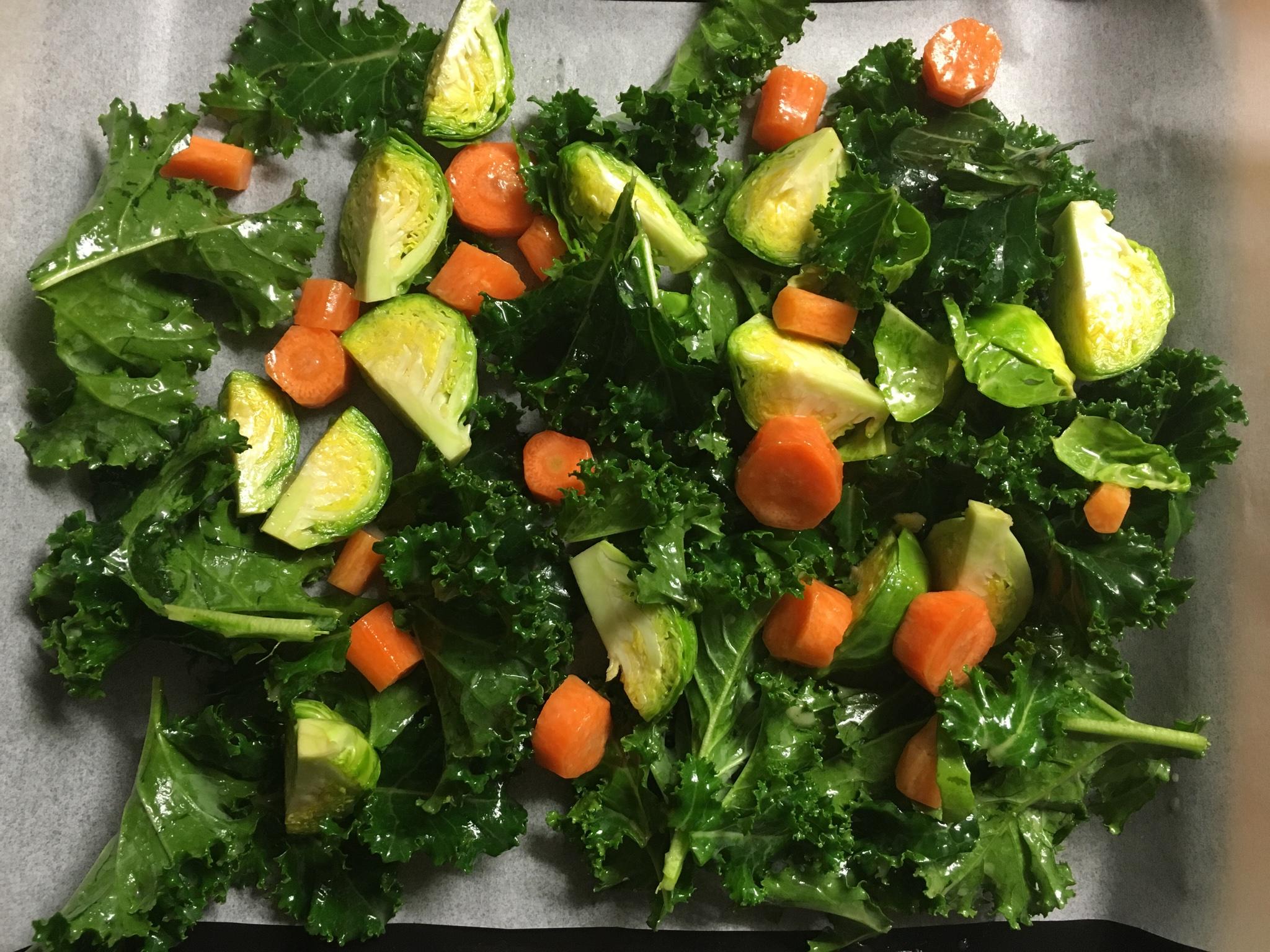 早餐烤蔬菜--孢子甘藍、小胡蘿蔔、羽衣甘藍的做法 步骤4