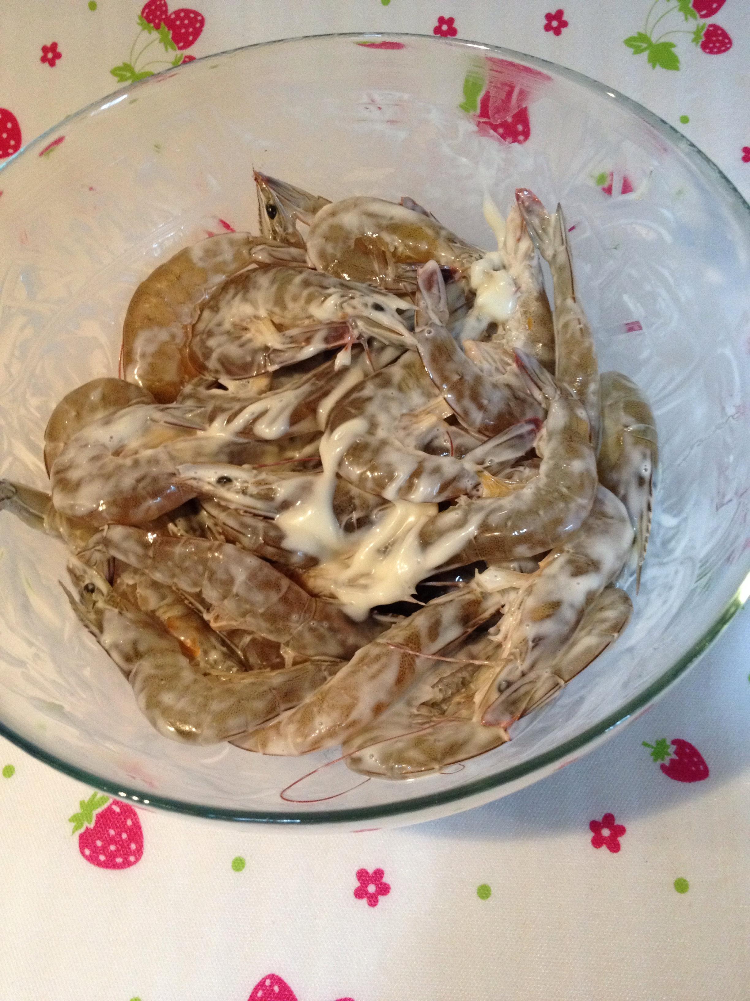 蒜泥沙拉基圍蝦的做法 步骤3