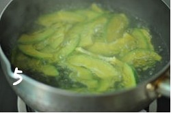 鹹蛋黃焗南瓜的做法 步骤5