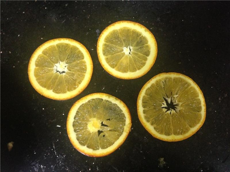 橙香蛋糕卷的做法 步骤1