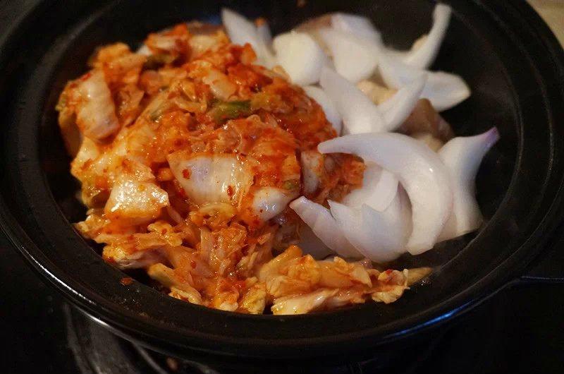 韓式泡菜湯--辣白菜湯的做法 步骤3