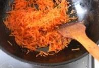 胡蘿蔔燜飯的做法 步骤5
