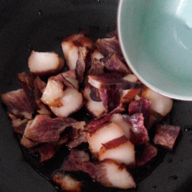 幹鍋萵筍臘肉的做法 步骤6