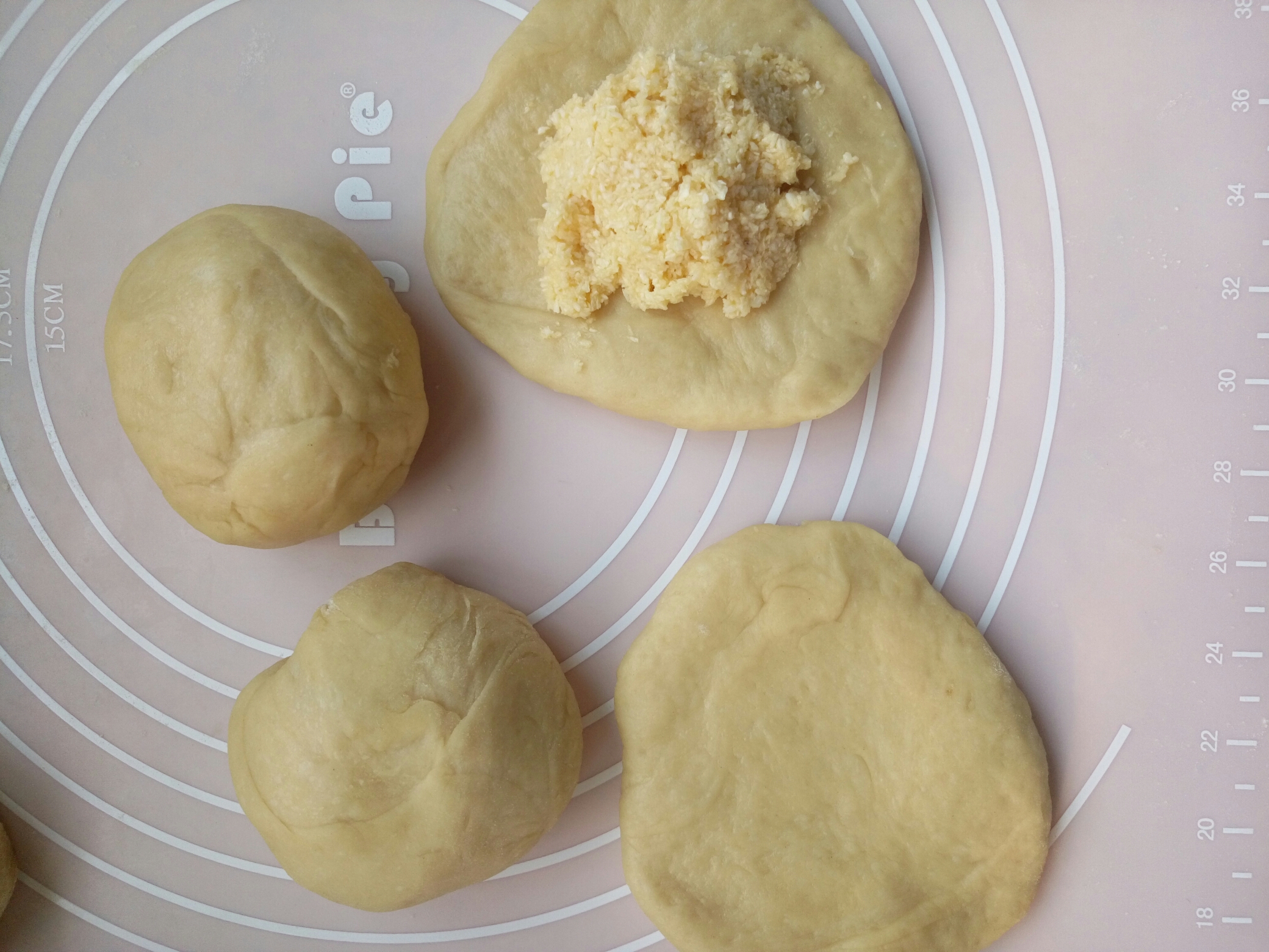 椰絲菊花面包的做法 步骤6