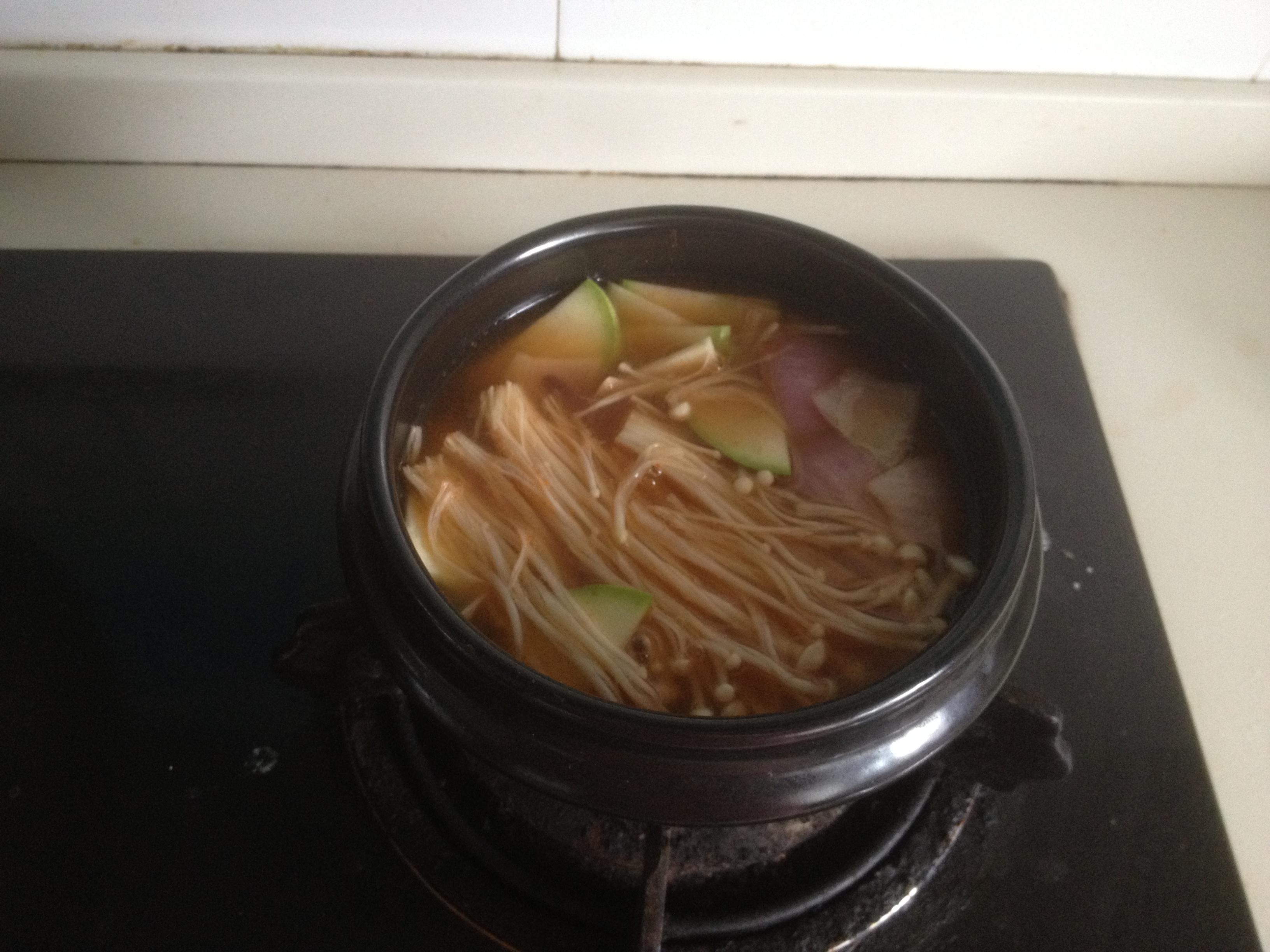 韓國料理——大醬湯的做法 步骤5