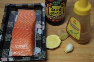 香煎三文魚的做法 步骤1