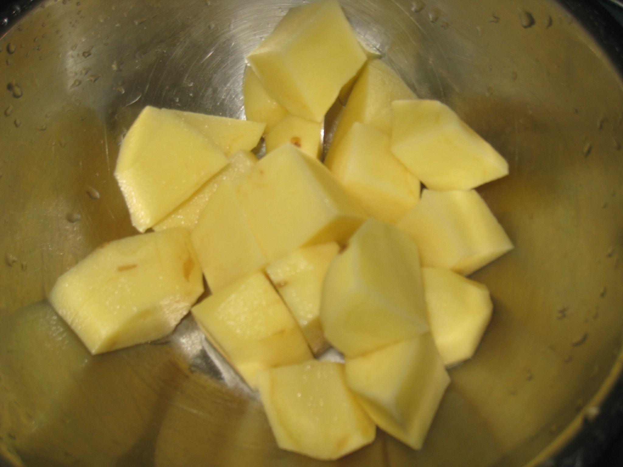 五香土豆燜鴨的做法 步骤2