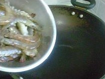 乾燒大明蝦的做法 步骤3
