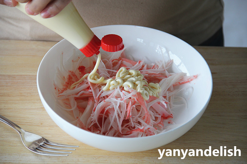 照燒鰻魚牛油果&海蝦沙拉芒果壽司的做法 步骤3