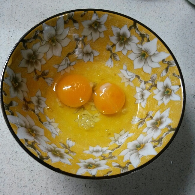 雞蛋粉絲煎的做法 步骤2