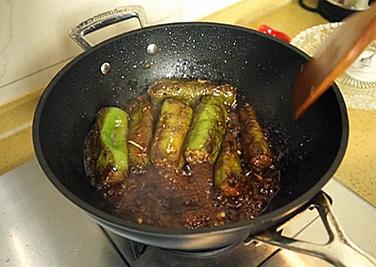 肉餡辣椒-新手下廚 stuffed Chili pepper的做法 步骤4