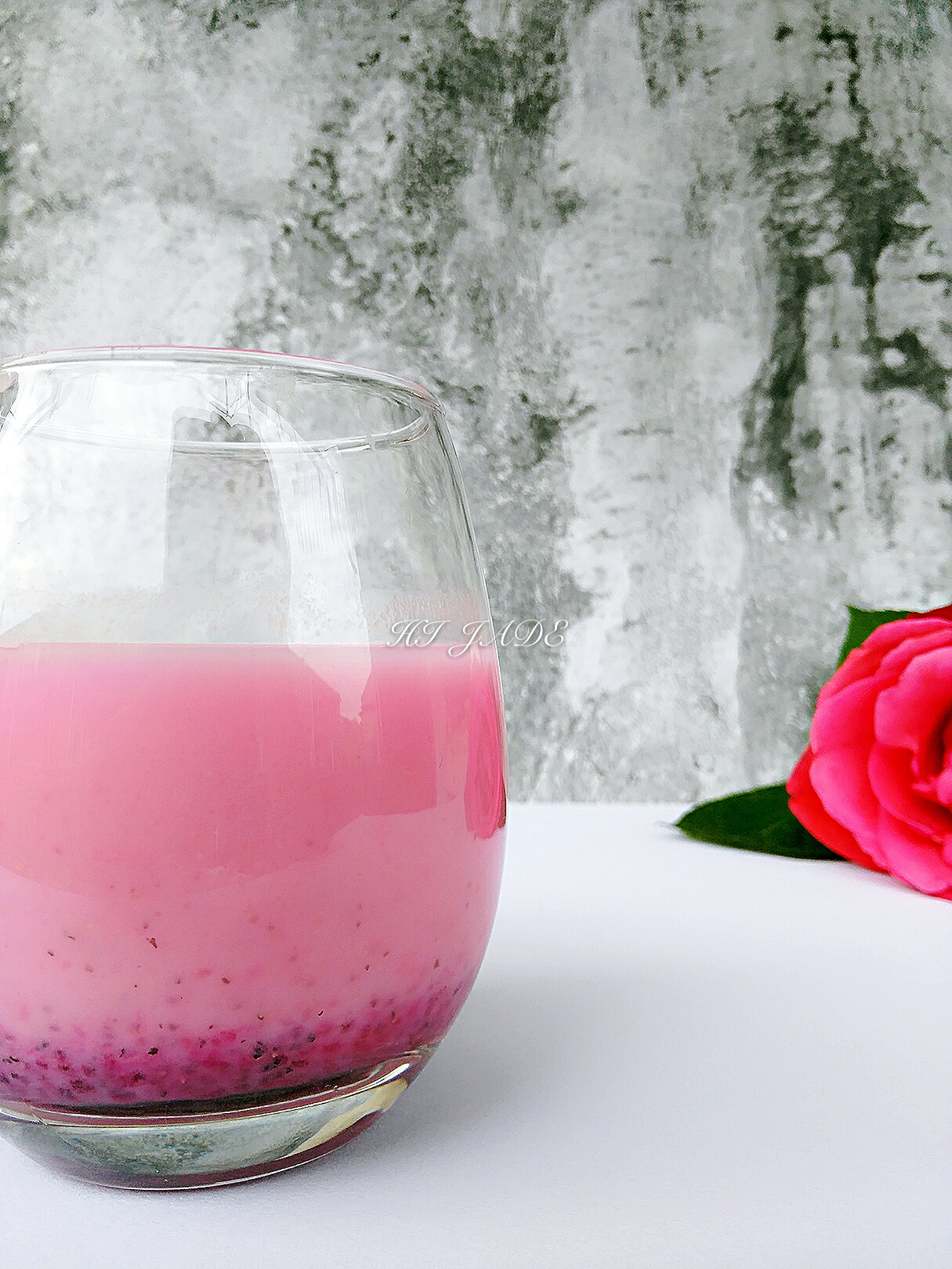 火龍果豆漿——粉色少女心豆漿的做法 步骤1