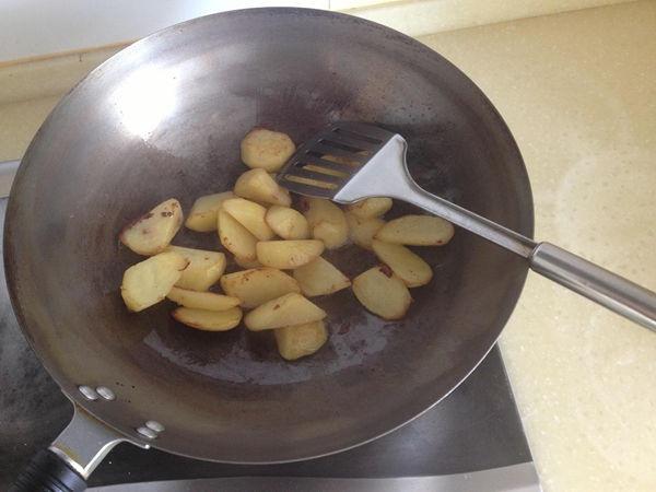 土豆燒茄子的做法 步骤2