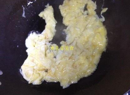 黃花菜木耳雞蛋麪的做法 步骤3