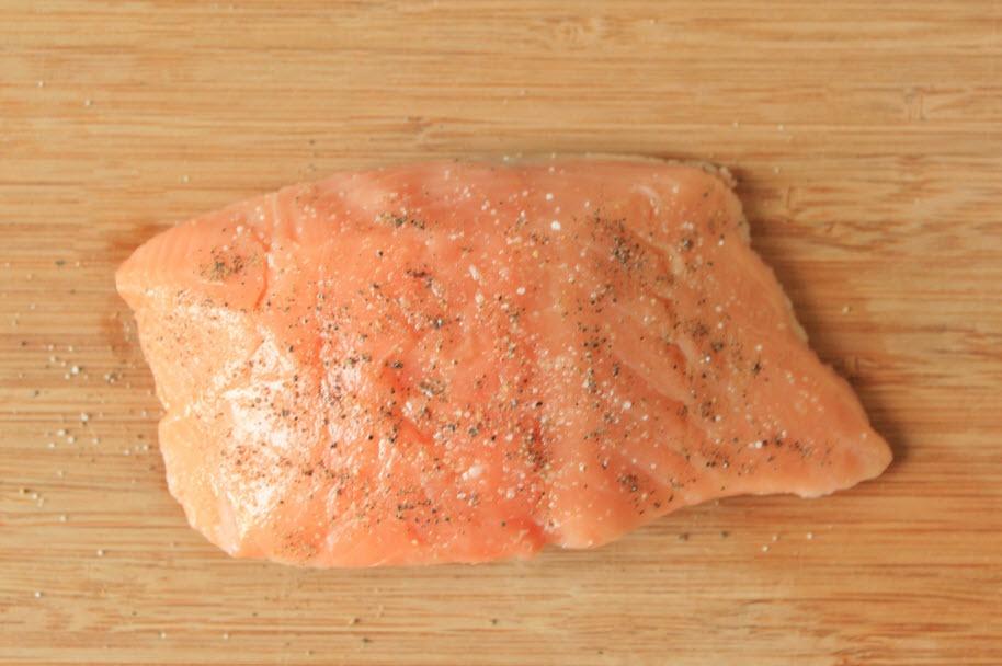 錫紙烤三文魚 （Salmon Baked in Foil）的做法 步骤2