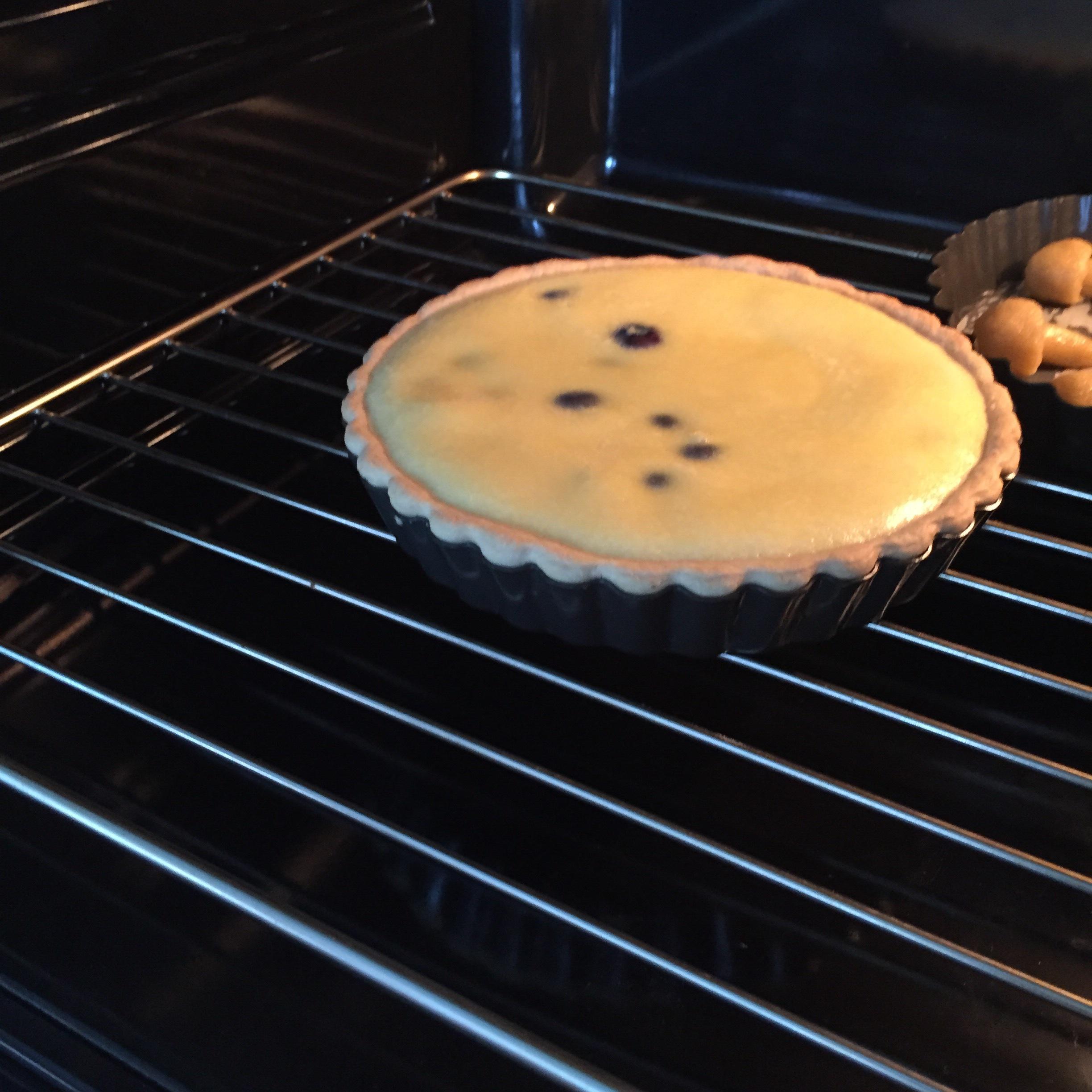 藍莓乳酪派的做法 步骤8