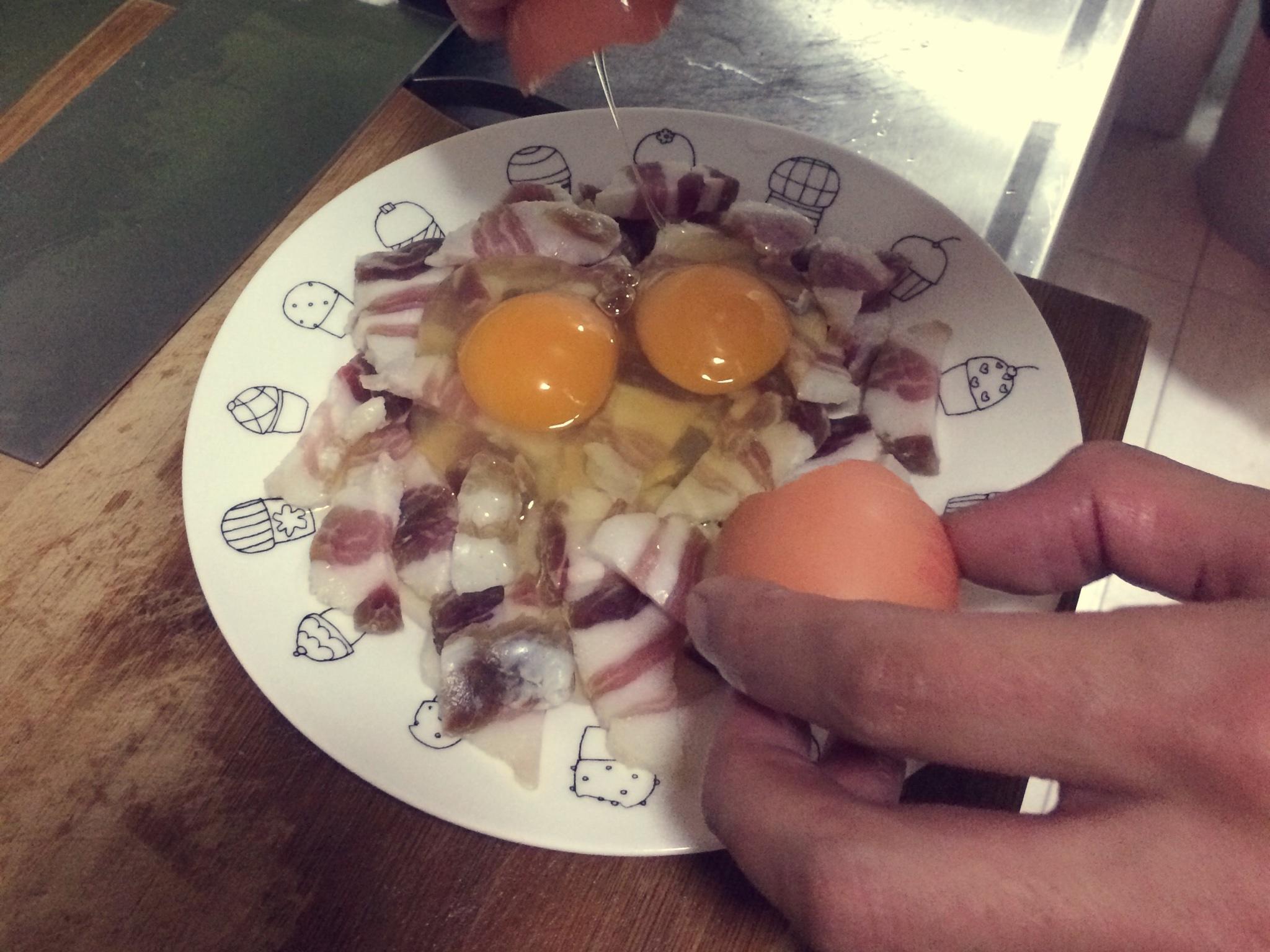 鹹肉蒸蛋的做法 步骤2