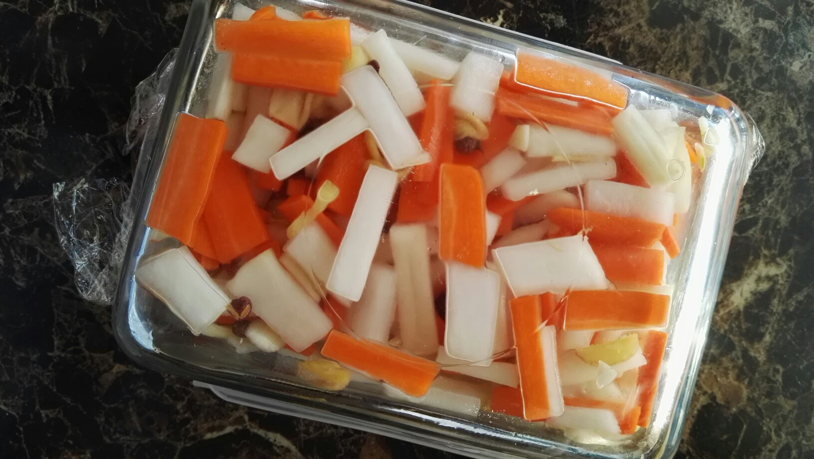 極簡版泡蘿蔔鹹菜的做法 步骤2