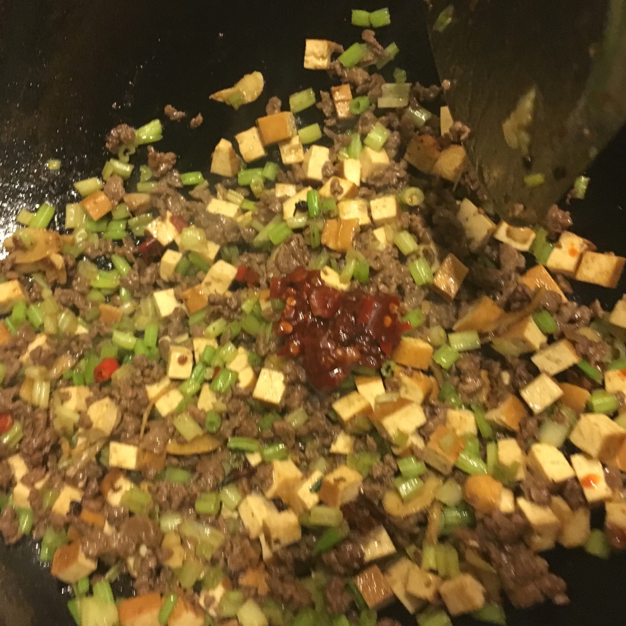 下飯神器：芹菜香乾牛肉沫的做法 步骤7