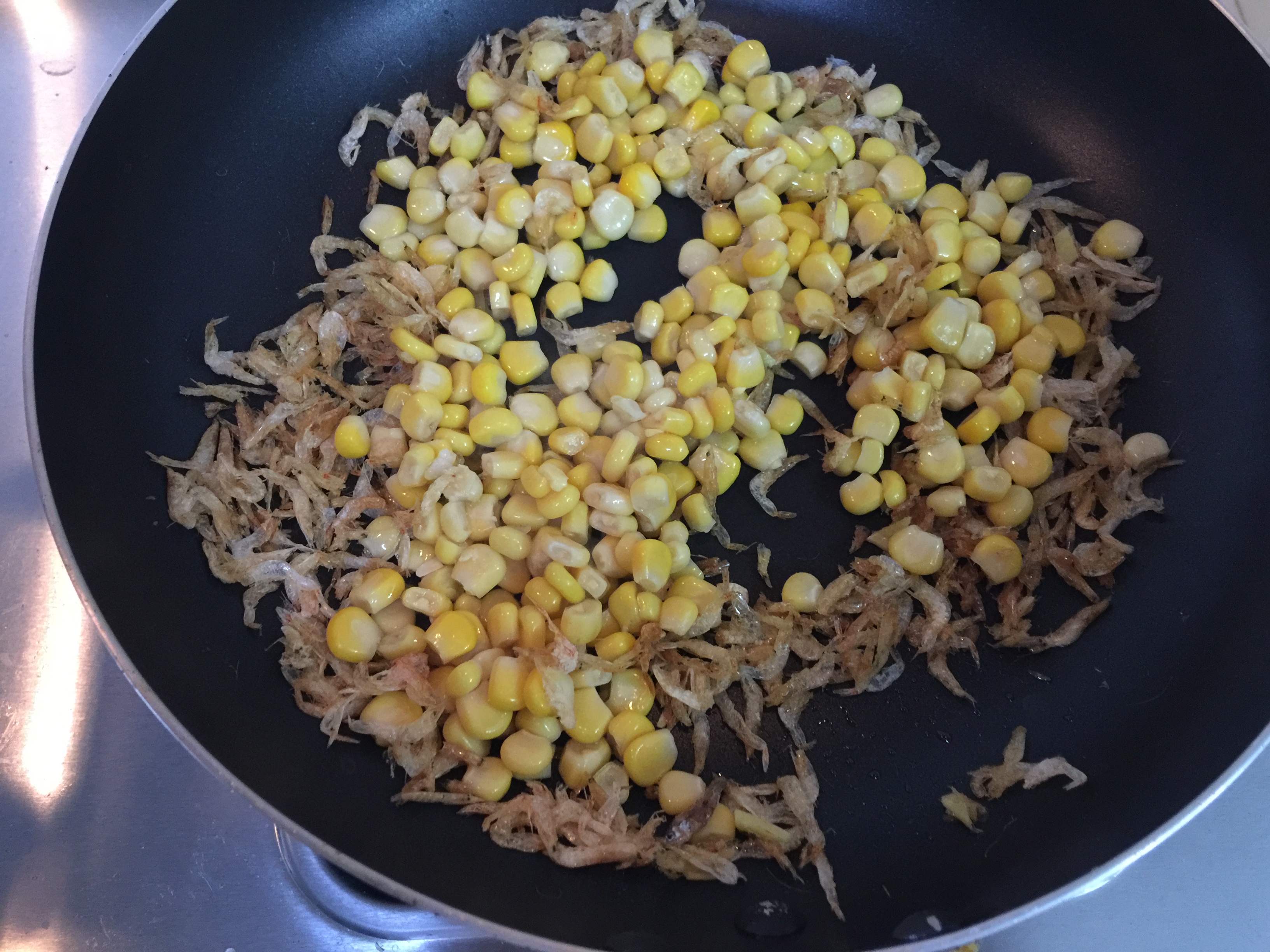 玉米粒蝦皮的做法 步骤1