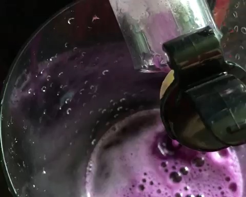 紫甘藍汁的做法 步骤2