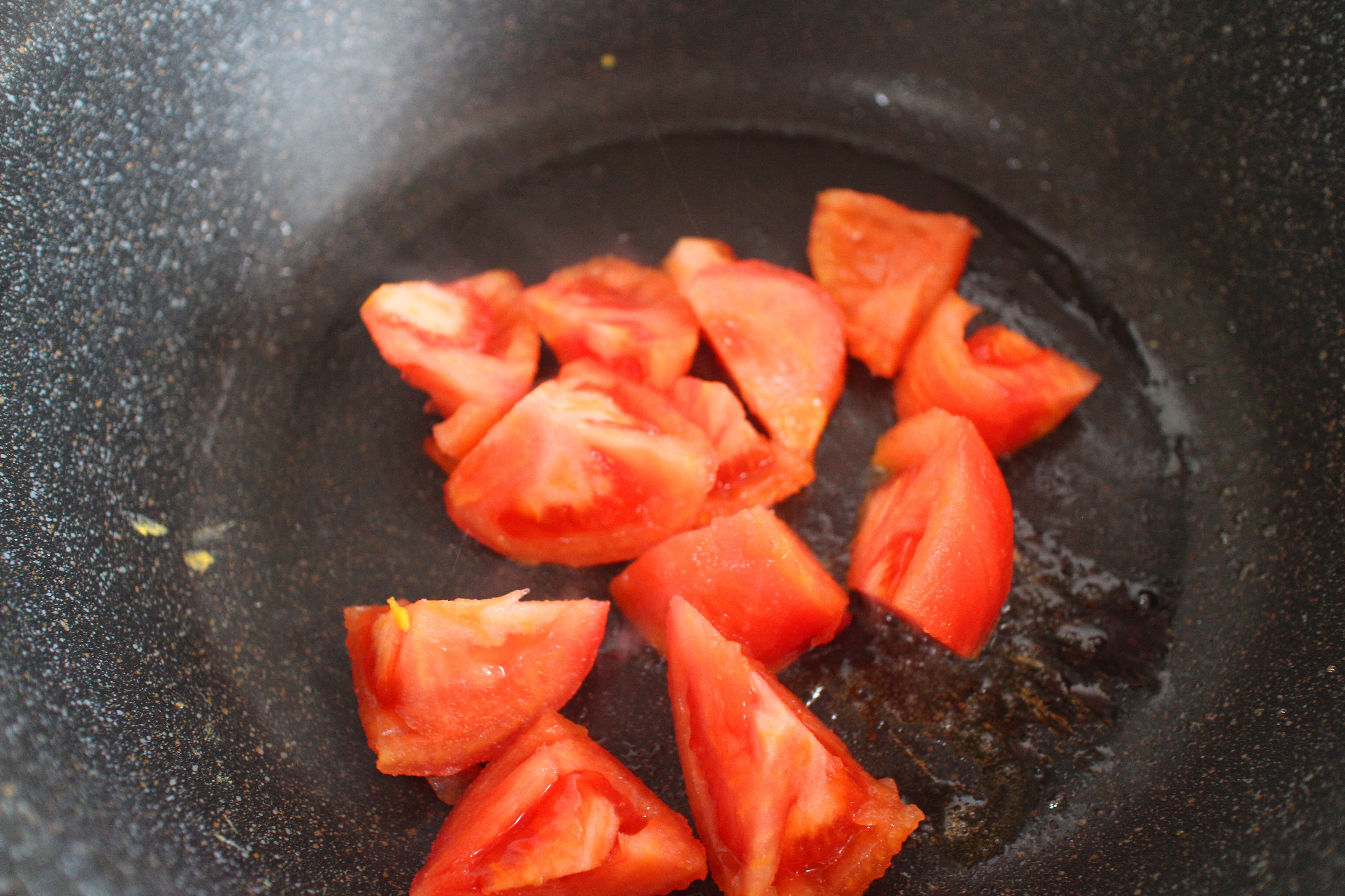 番茄炒蛋--15張圖教你做出最美味的番茄炒蛋的做法 步骤10
