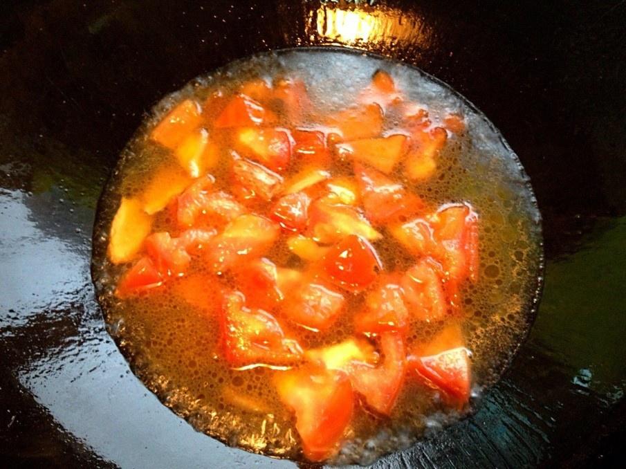 親子番茄丸子蓋飯的做法 步骤5