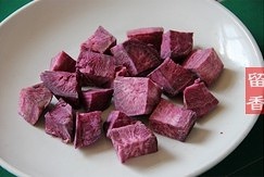 紫薯西米奶香湯的做法 步骤3