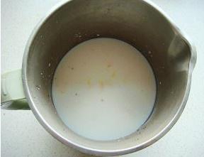 花生銀耳牛奶的做法 步骤3