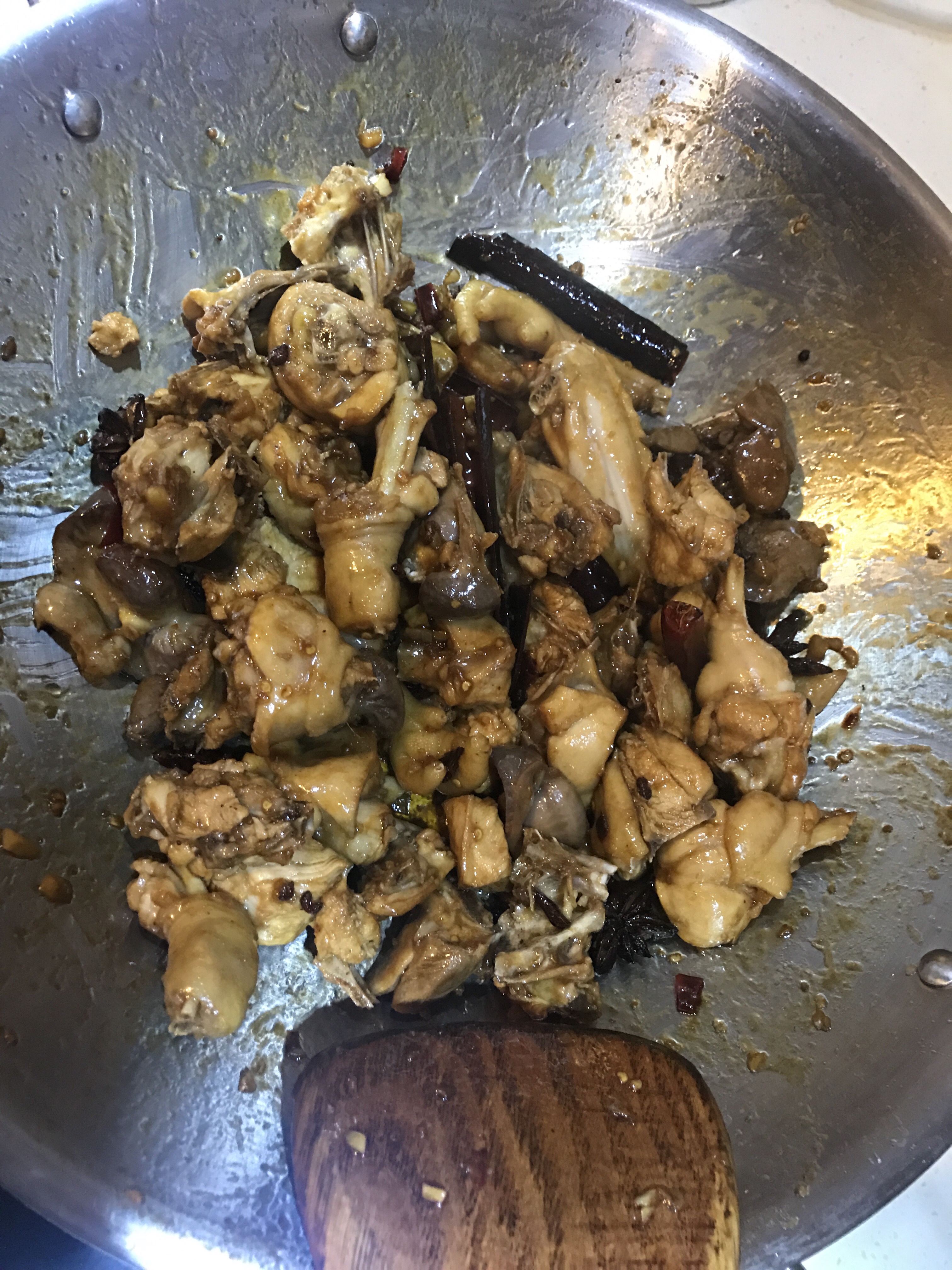 小雞燉蘑菇的做法 步骤4