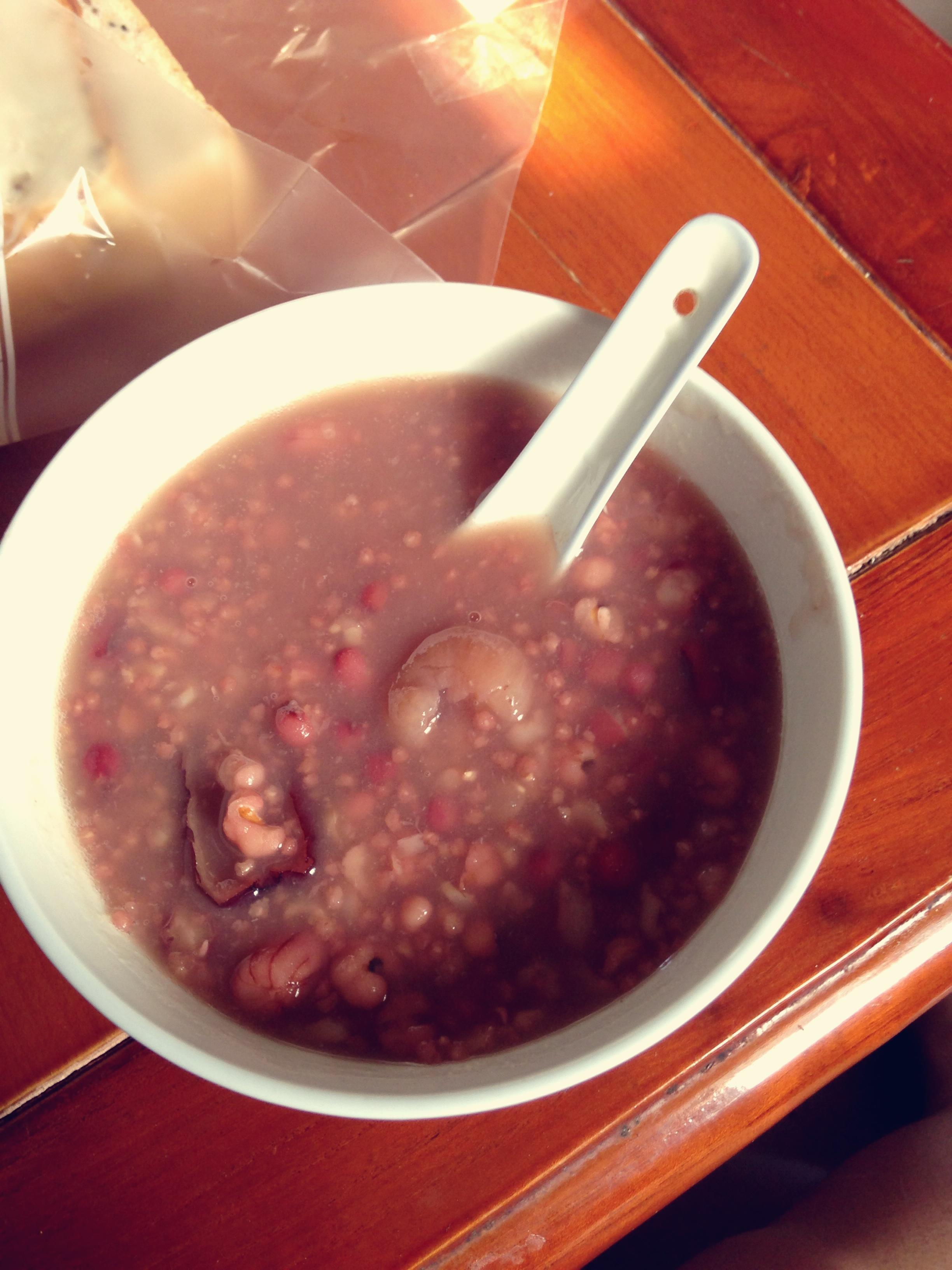紅豆薏仁小米糙米桂圓紅棗粥的做法 步骤3