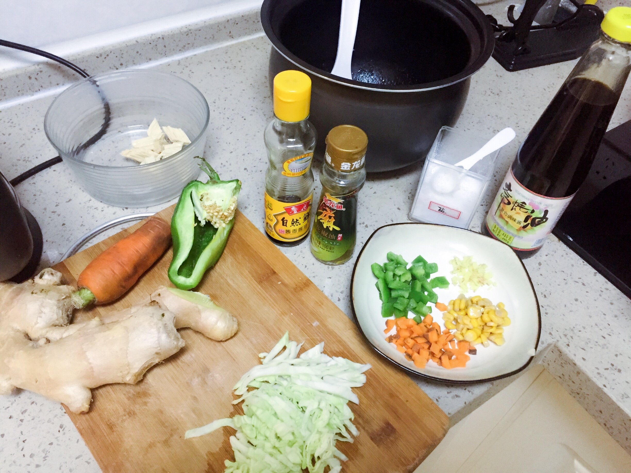 糙米時蔬炒飯的做法 步骤1