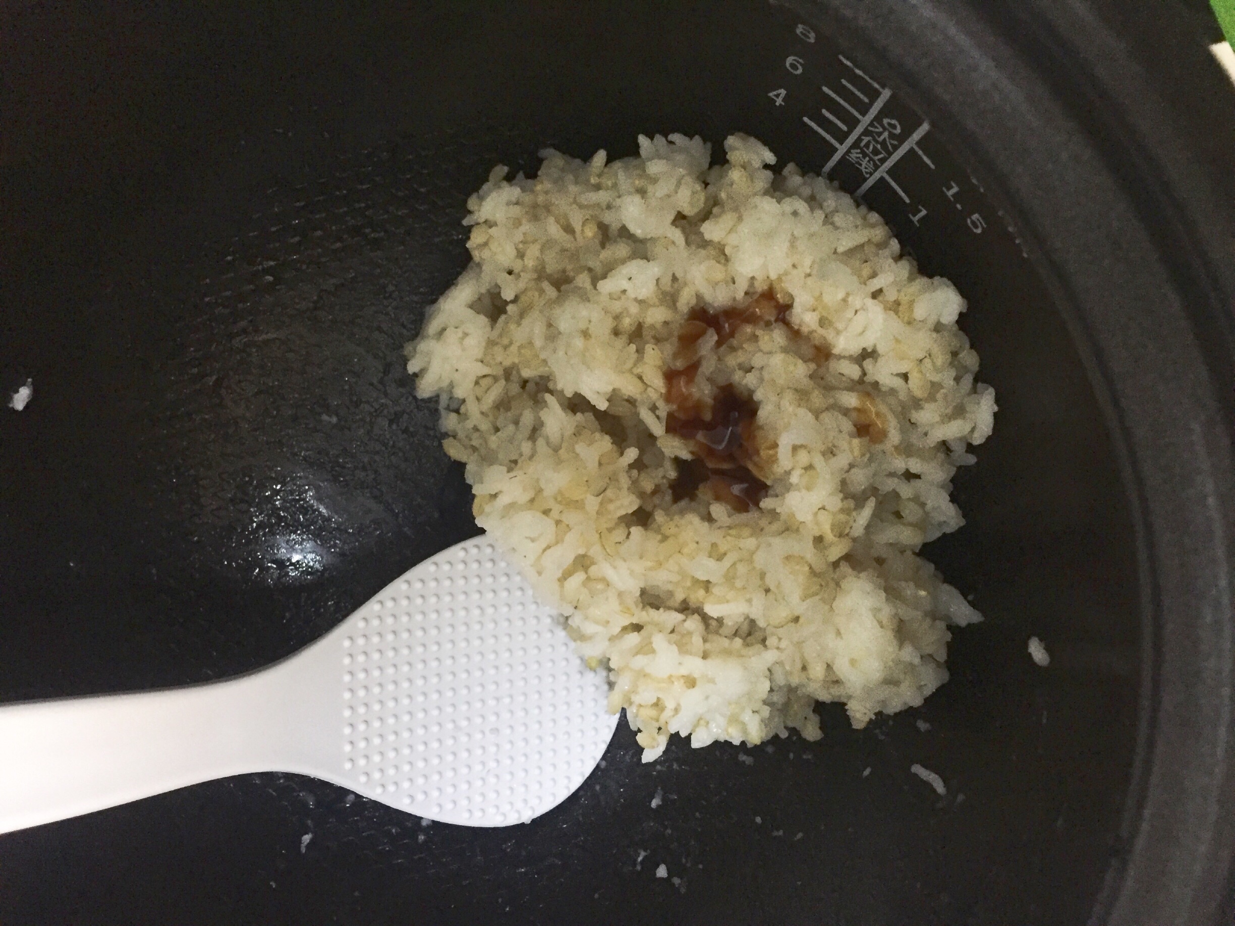 糙米時蔬炒飯的做法 步骤2