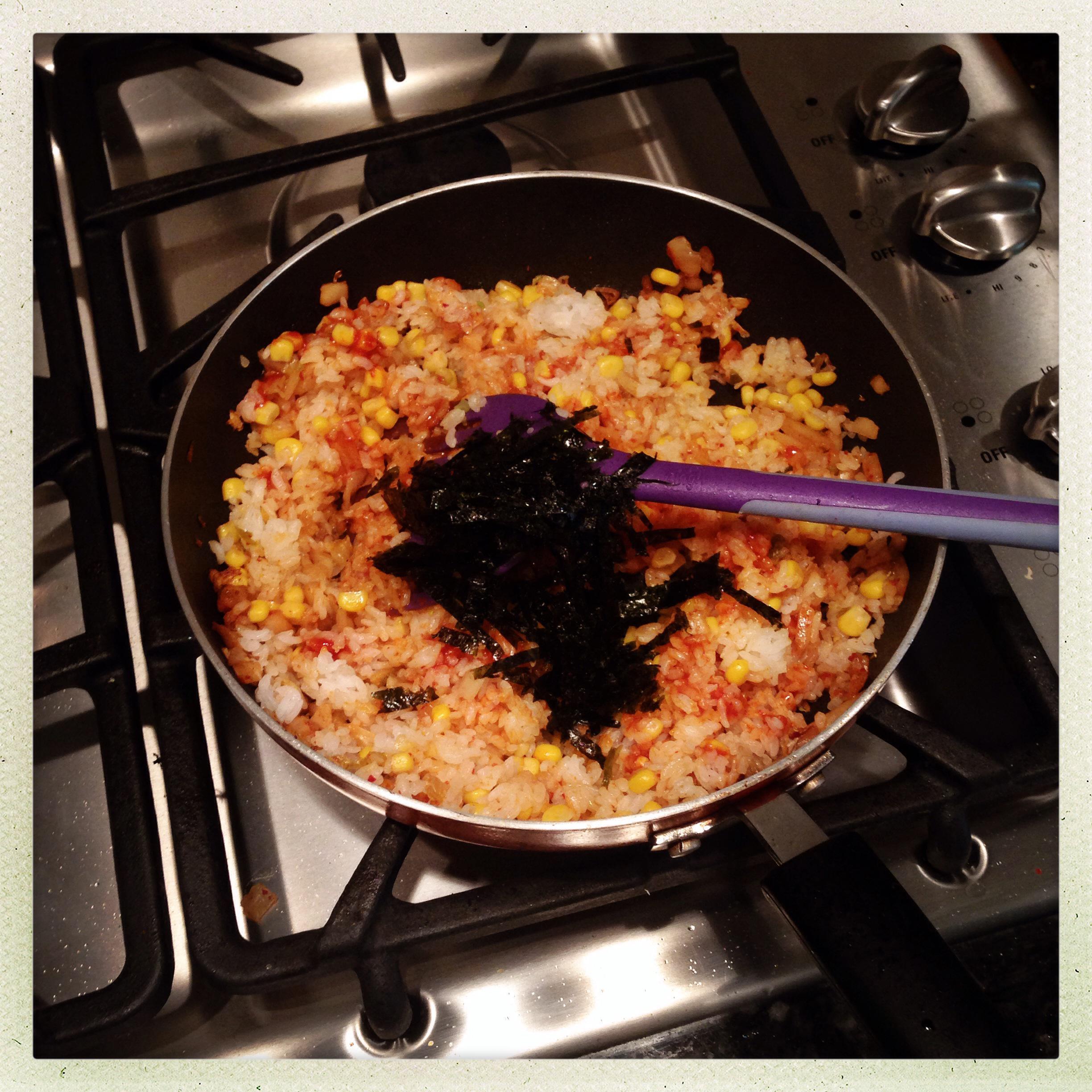 火爐火版 芝士泡菜玉米炒飯的做法 步骤6