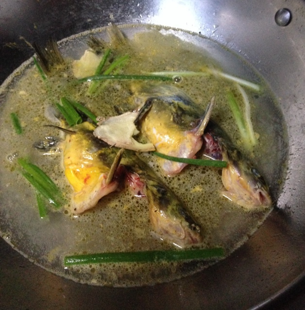 昂刺魚豆腐湯的做法 步骤3