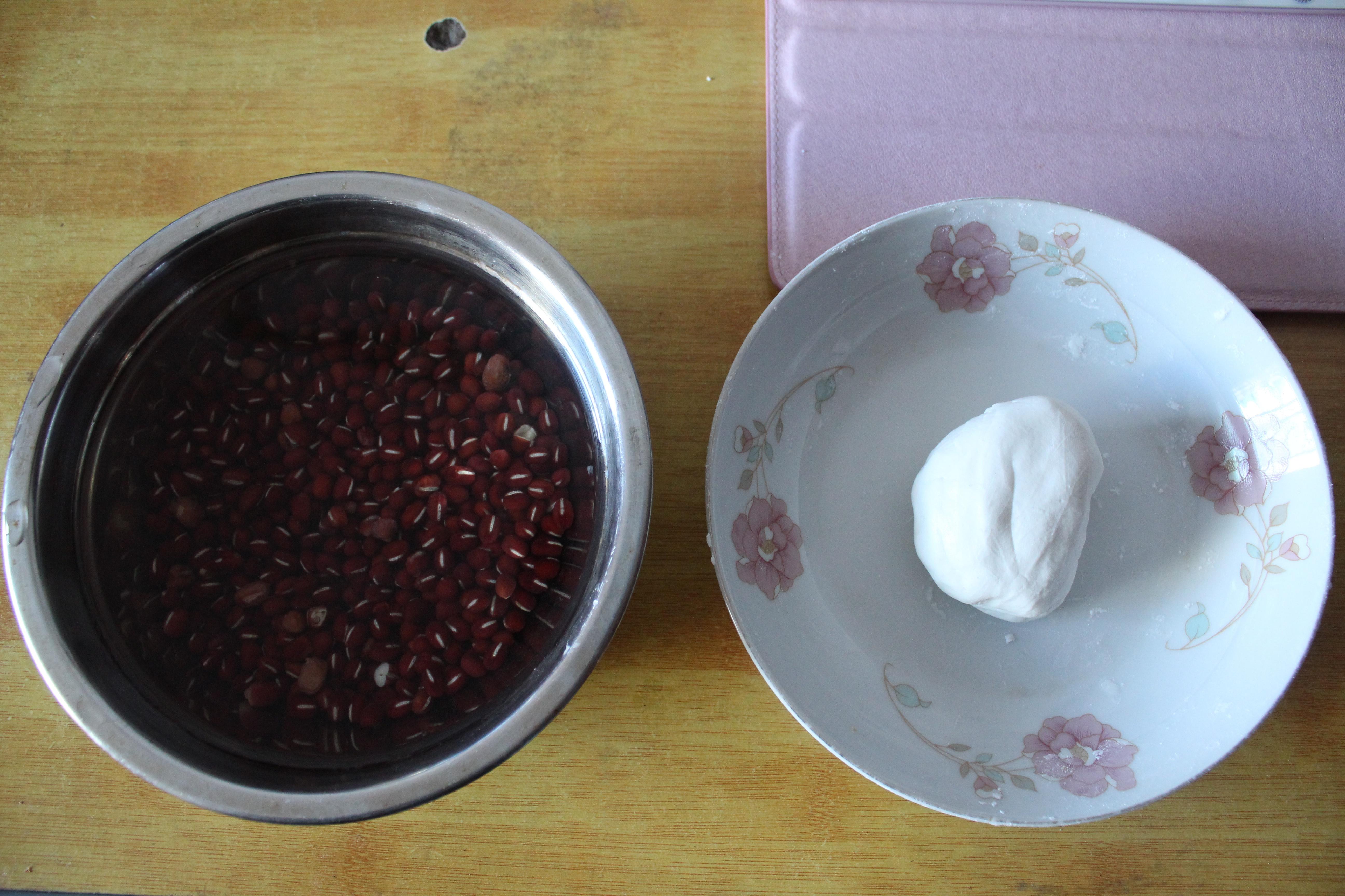 芋圓紅豆沙椰奶的做法 步骤1