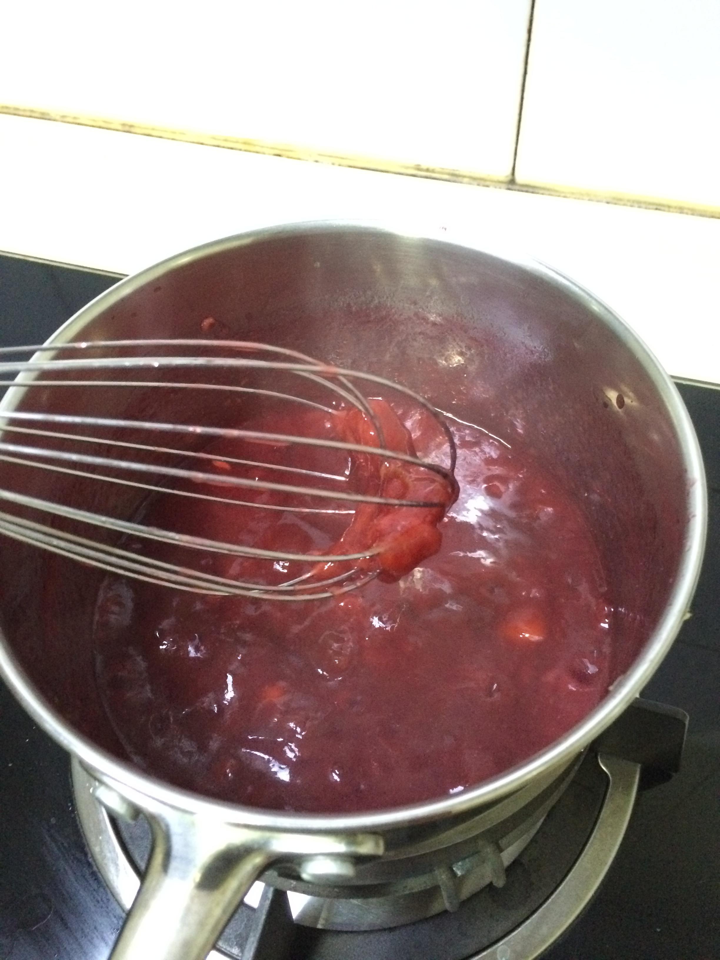 製作簡單又超級好吃的李子果醬的做法 步骤6