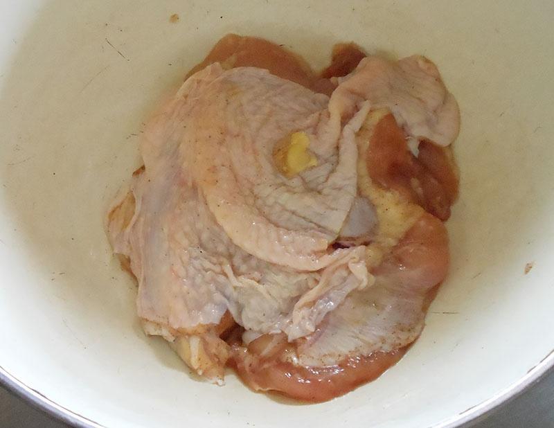 日式照燒煎雞腿肉的做法 步骤2