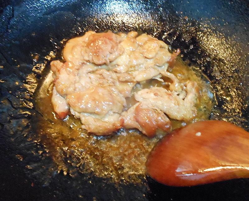 日式照燒煎雞腿肉的做法 步骤5
