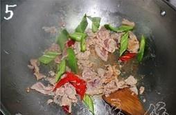 黑椒蘑菇肉片的做法 步骤5