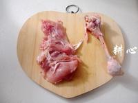 草菇炒雞腿肉的做法 步骤3