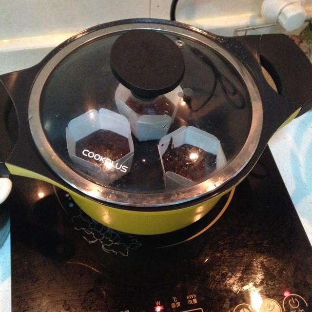 （免烤）巧克力杯子蛋糕(*☻-☻*)的做法 步骤5