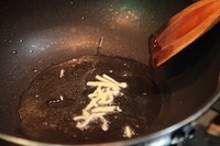 蝦仁豆腐煲的做法 步骤4
