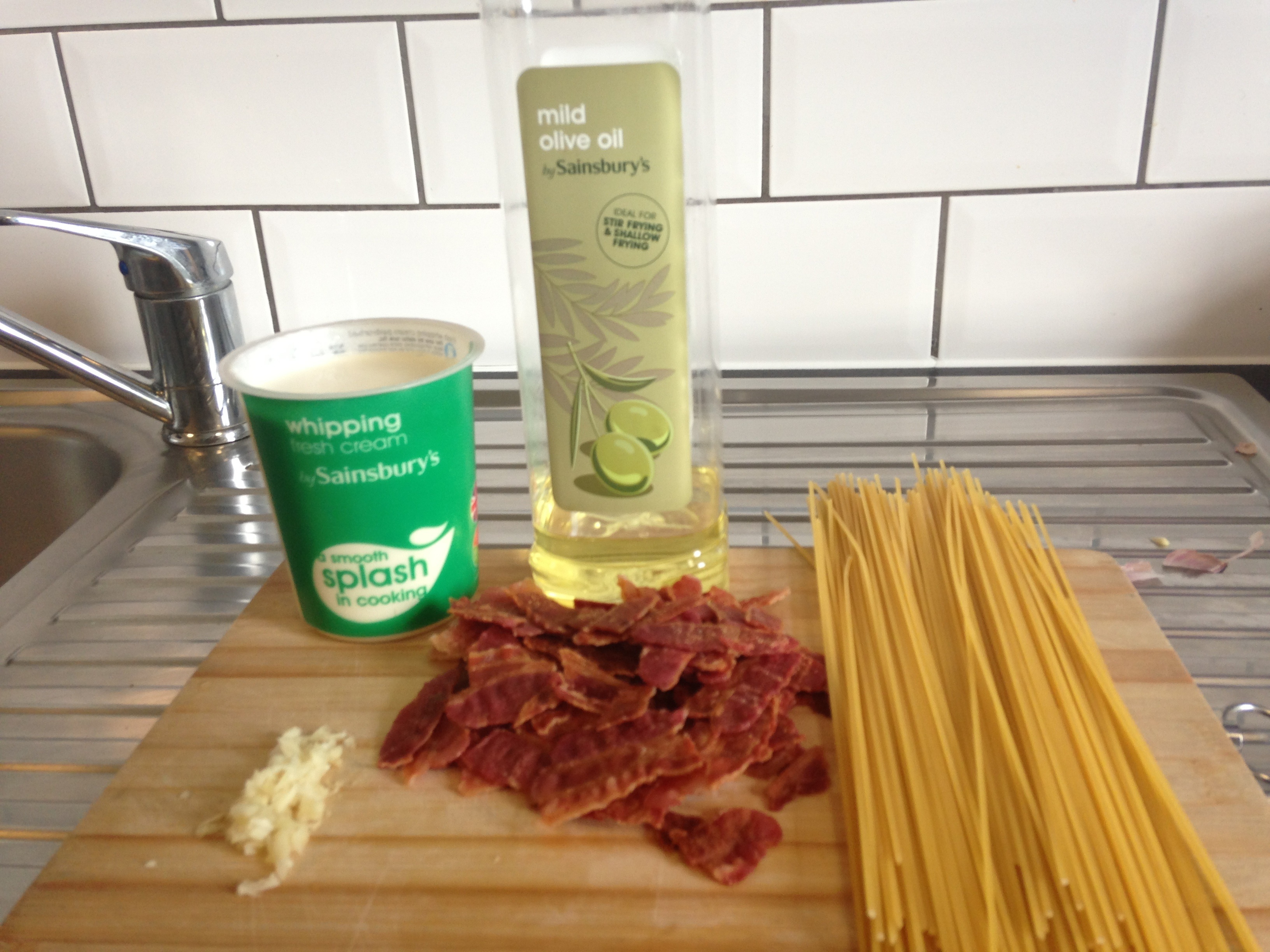 奶油培根意大利麪（spaghetti）的做法 步骤1