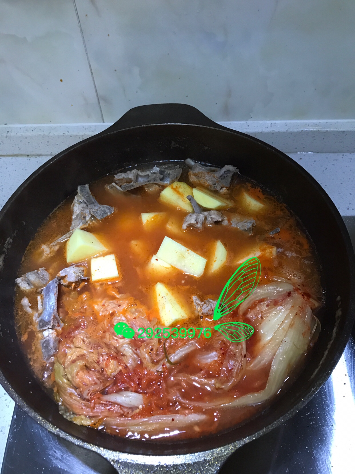 辣白菜脊骨土豆湯的做法 步骤3