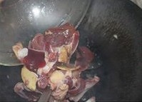雞雜豬油炒芥蘭的做法 步骤5