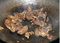 雞雜豬油炒芥蘭的做法 步骤7