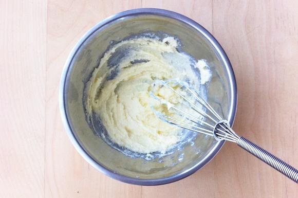 杏仁乳酪雙層蛋糕塊的做法 步骤2