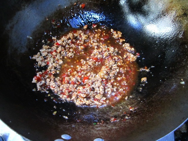剁椒肉末蒸豆腐的做法 步骤6